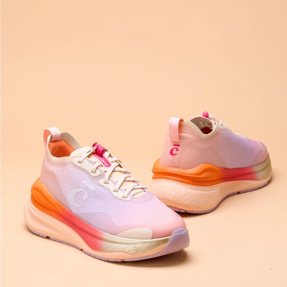 NIB Clove Alto Women's Purple And Orange Sneakers